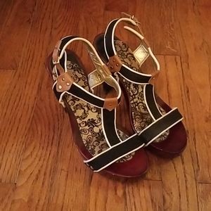 Guess Wooden T strap platform sandals